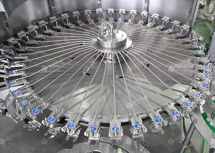Carbonated Beverage / Soda Filling Machine