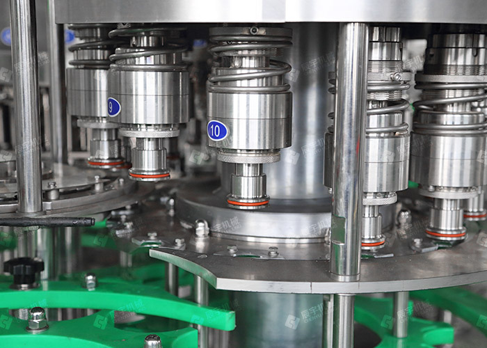 Carbonated Beverage / Soda Filling Machine